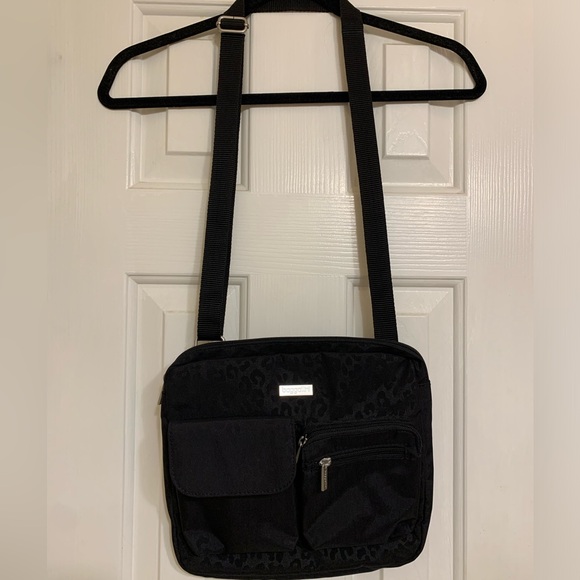 Baggallini Nylon Modern Crossbody 2 Front Pockets in Front Adjustment Strap NWOT - Picture 1 of 11